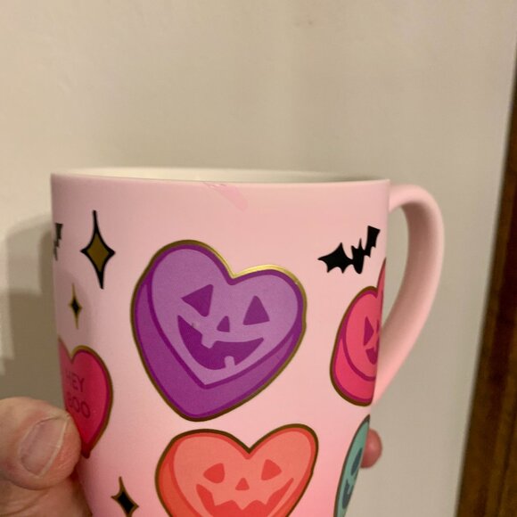 COBWEBS & CAULDRONS Collectible Halloween Bat and Jack-o-lantern Candy Heart Mug - Picture 7 of 7
